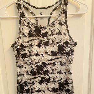 Selling all in one motion size large workout top